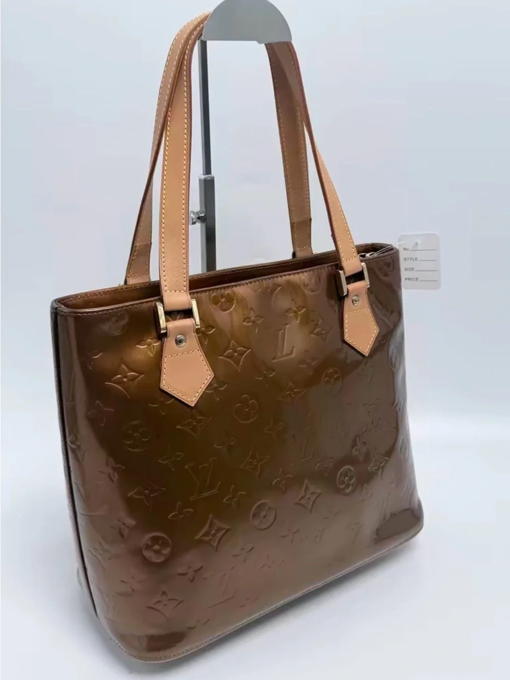 Louis Vuitton this bronze